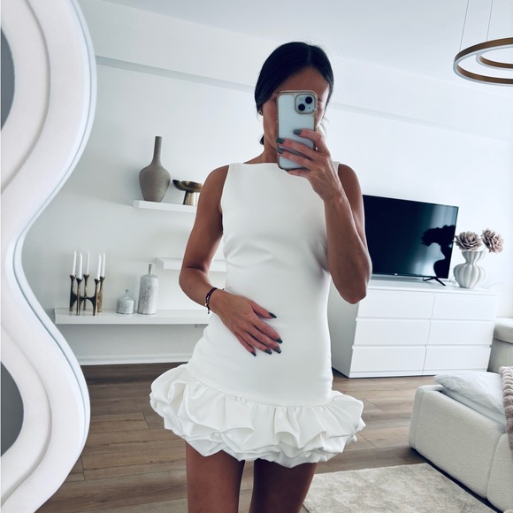 Zara White Mini Dress Jumpsuit with Ruffle Hem - Picture 2 of 6